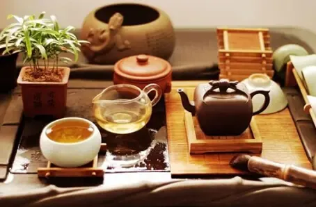 郑州茶馆游，一杯茶水七种神奇功效